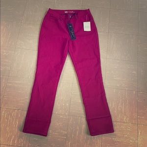 DG2 jeans Size 4 - NWT